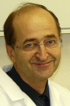 Chefarzt Dr. med. univ. Leonir Alirifa-Sandner